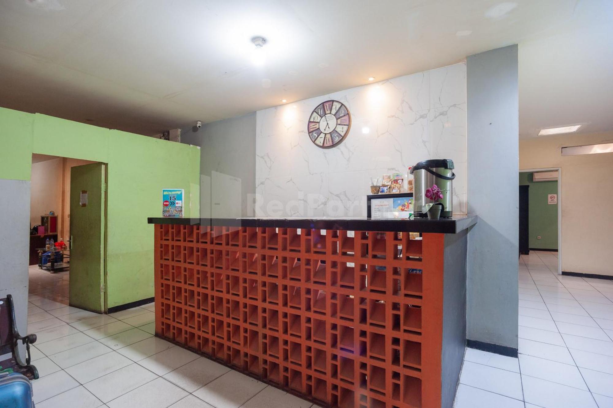 Oyo1868普拉姆卡j和b客房酒店 雅加达 外观 照片